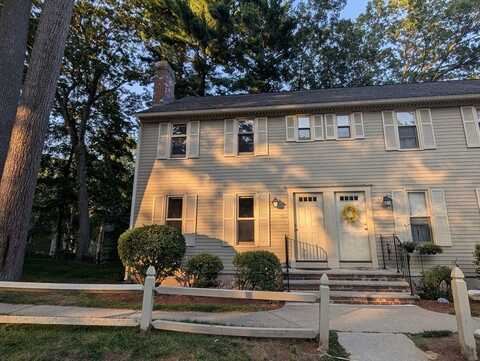 420 Wellman Ave, Chelmsford, MA 01863
