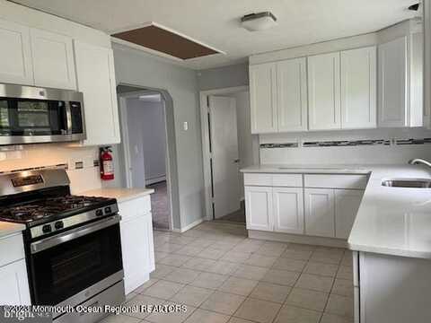 37 Lighthouse Drive, Waretown, NJ 08758
