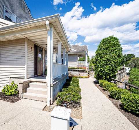 1 The Knolls, Warwick, NY 10990