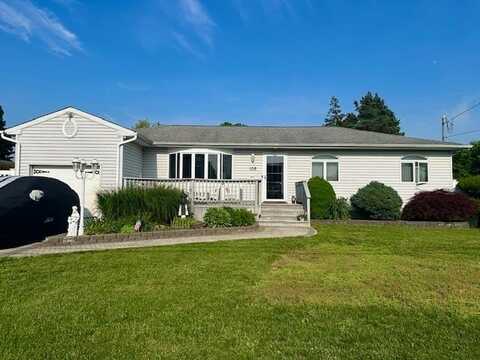 105 Mohawk Avenue, Deer Park, NY 11729