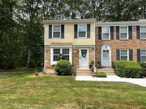 17 Penn Commons, Yaphank, NY 11980