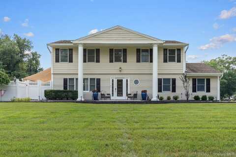 49 Dorchester Road, Smithtown, NY 11787