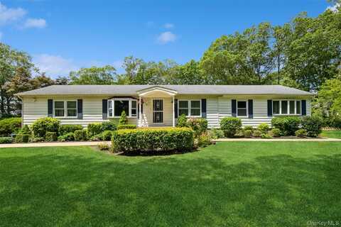 200 Maple Street, Medford, NY 11763