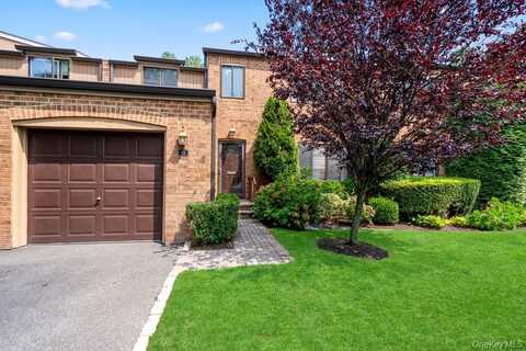 95 Windsor Gate Drive, New Hyde Park, NY 11040