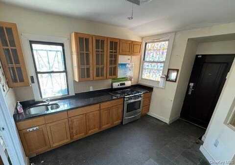2567 Poe Place, Bronx, NY 10458