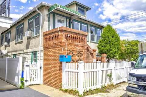 105 Illinois Avenue, Long Beach, NY 11561