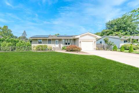 26 Weldon Lane, Port Jefferson Station, NY 11776