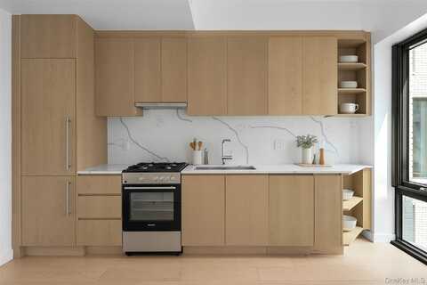 3005 Vernon Boulevard, Astoria, NY 11102