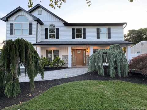 36 Flintridge Drive, Holbrook, NY 11741