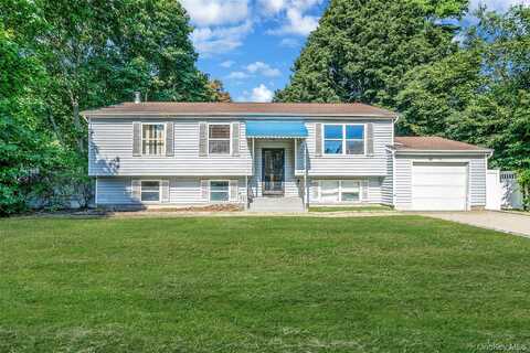 32 Grant Avenue, Brentwood, NY 11717