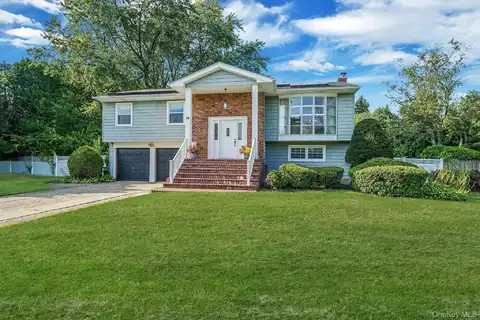 54 Peppermint Road, Commack, NY 11725