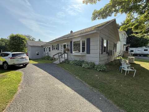 20 Cleaves Street, Island Falls, ME 04747