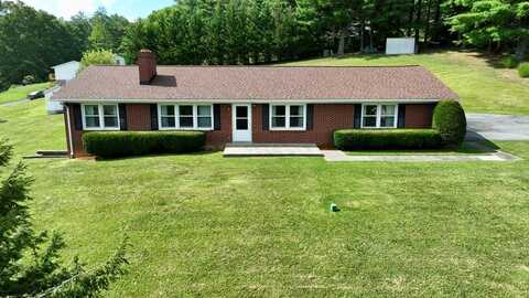135 Tickle St, BLUEFIELD, VA 24605