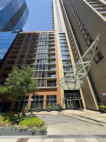 420 E Waterside Drive, Chicago, IL 60601