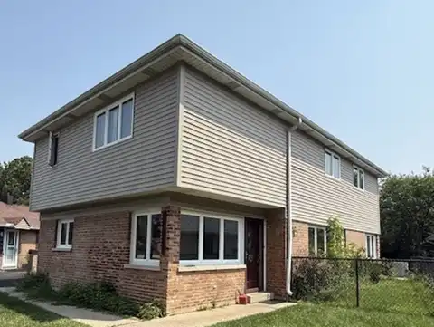 10017 S 52nd Avenue, Oak Lawn, IL 60453