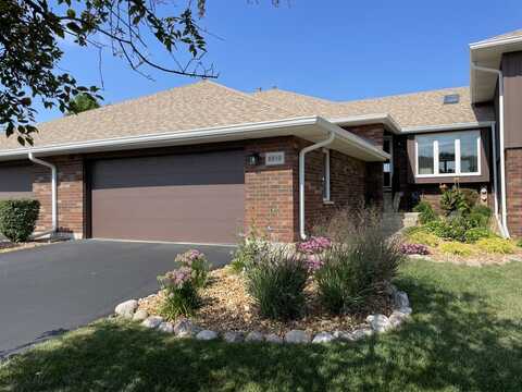 8810 CLEARVIEW Drive, Orland Park, IL 60462