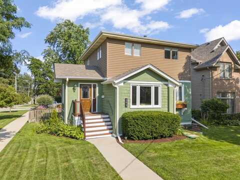 593 Prairie Avenue, Glen Ellyn, IL 60137