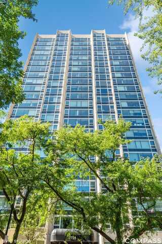 2728 N Hampden Court, Chicago, IL 60614
