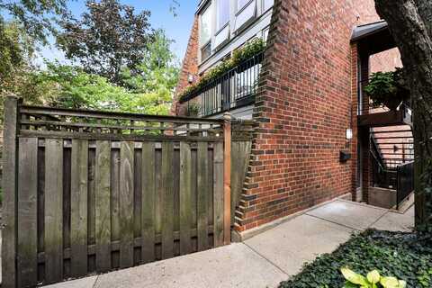 2029 N Larrabee Street, Chicago, IL 60614