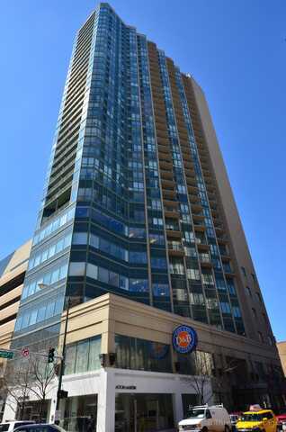 111 W Maple Street, Chicago, IL 60610