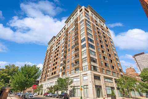 849 N Franklin Street, Chicago, IL 60610