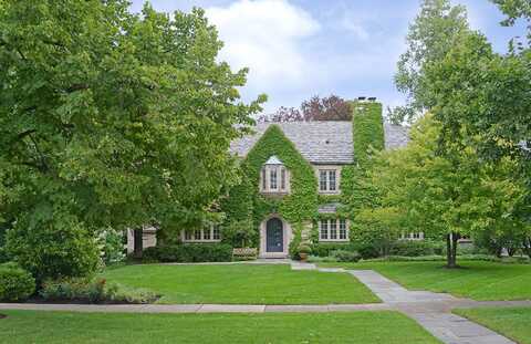 321 Leicester Road, Kenilworth, IL 60043