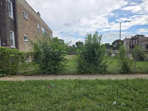 4357 W Flournoy Street, Chicago, IL 60624
