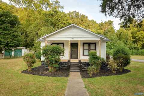 202 Minniehaha, Florence, AL 35630