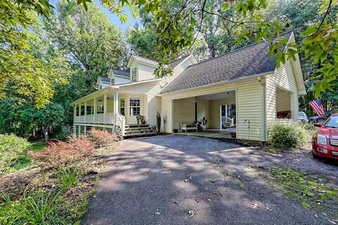 5221 Pine Crest Road, Young Harris, GA 30582