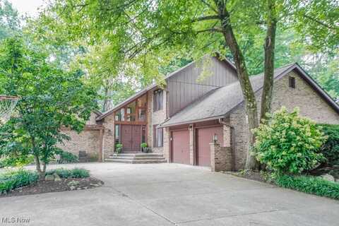 2664 Pine Lake Trail, Uniontown, OH 44685