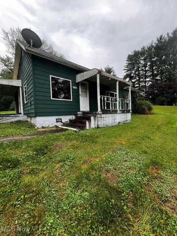 9894 Salem Hollow RD NE, New Straitsville, OH 43150