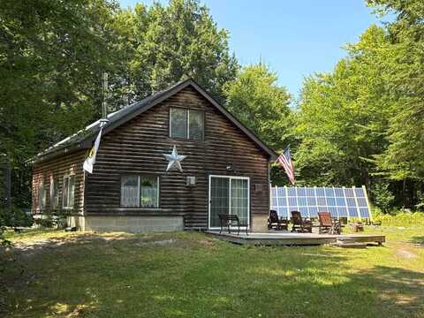 412 Mattamiscontis Road, Howland, ME 04448