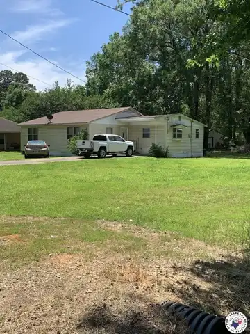 407 E 10th, Hooks, TX 75561