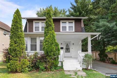 20 Orchard Street, Bloomingdale, NJ 07403