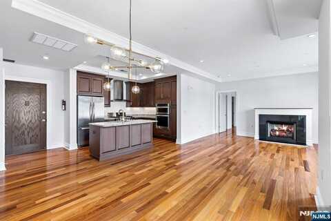250 Henley Place 411, Weehawken, NJ 07086