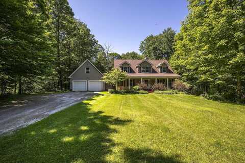 258 Mending Walls Road, Manchester, VT 05255