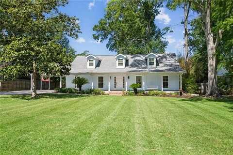 310 SCOTCHPINE Drive, Mandeville, LA 70471