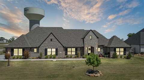 19340 E Canyon Ridge Road, Owasso, OK 74055