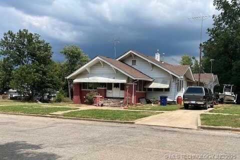 352 N Pine Street, Nowata, OK 74048