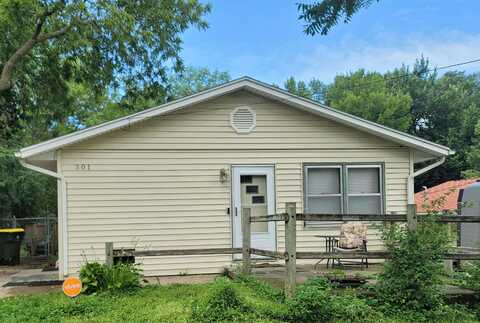 301 PRESCOTT ST, Sioux City, IA 51103