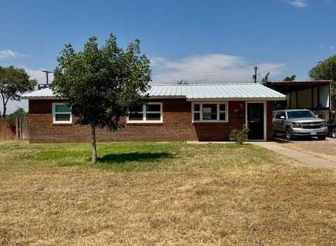 610 SW 15th St, Seminole, TX 79360