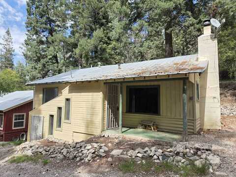 304 Swallow Pl, Cloudcroft, NM 88317