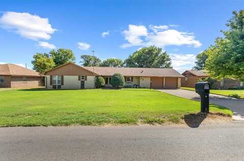 2020 E Lawter Road, Weatherford, OK 73096