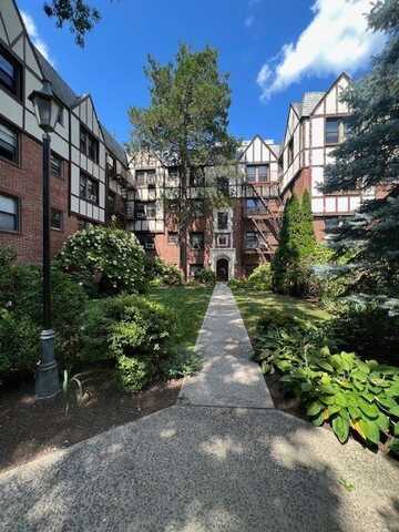 5 Greenridge Ave, White Plains, NY 10605