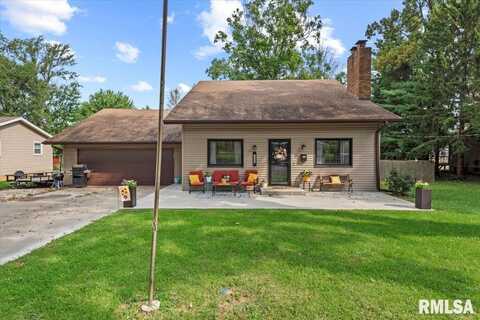 1924 CEDAR Street, Jacksonville, IL 62650