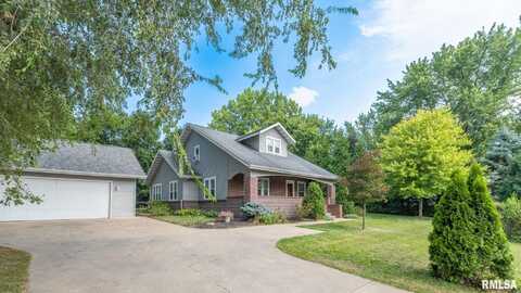 1010 N PARKWAY Drive, Pekin, IL 61554