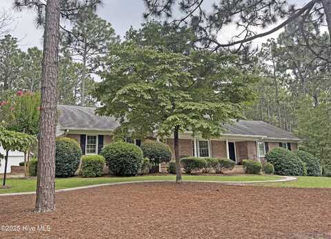 355 Stoneyfield Drive, Southern Pines, NC 28387