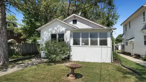 1520 Myott, ROCKFORD, IL 61103