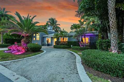 2716 NE 10th Ter, Wilton Manors, FL 33334