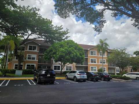 8721 Wiles Rd, Coral Springs, FL 33067